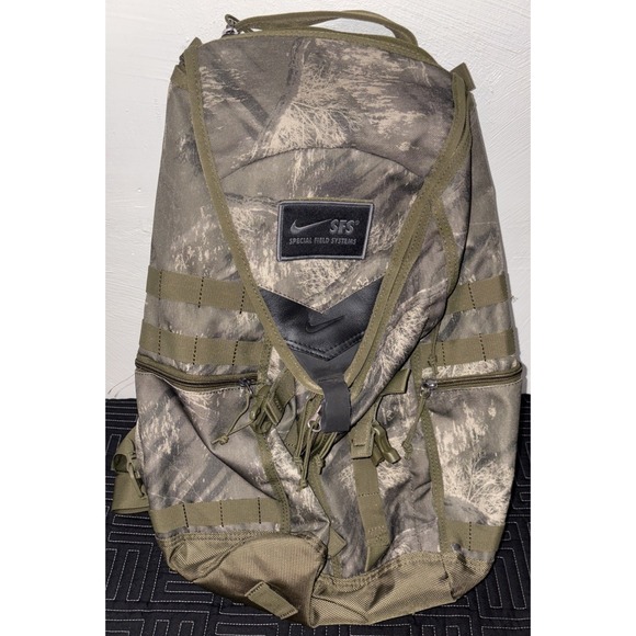 NWOT Nike SFS Recruit Printed‎ Training Backpack Realtree Green Camo - Picture 1 of 5